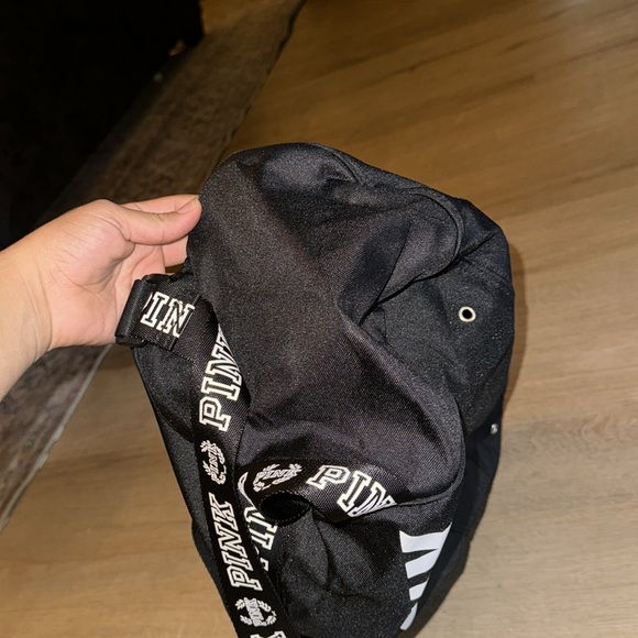 PINK Victoria's Secret Black Duffel Bag - Picture 4 of 7